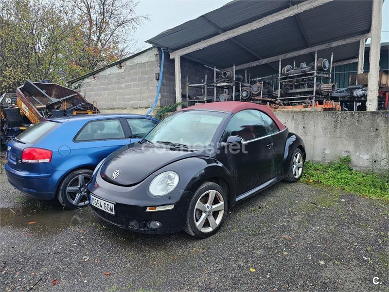 VOLKSWAGEN New Beetle 1.8 T Red Edition Cabriolet