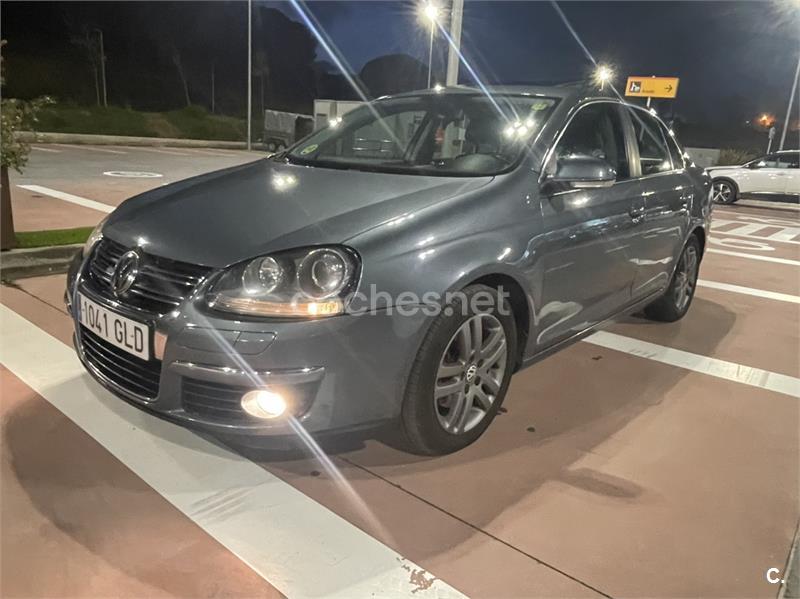 VOLKSWAGEN Jetta 2.0 TDI 140 Advance DSG