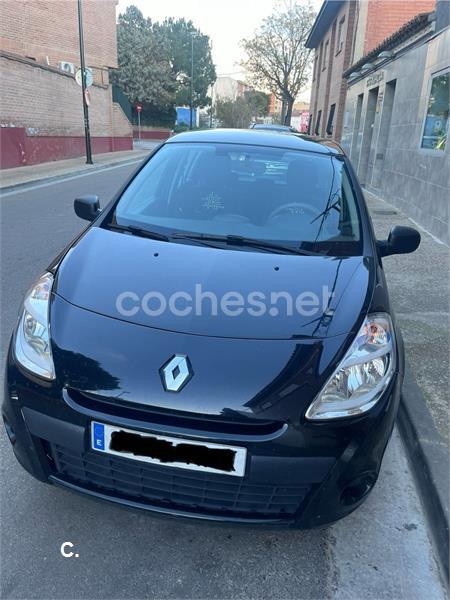 RENAULT Clio Authentique 1.2 16v 75