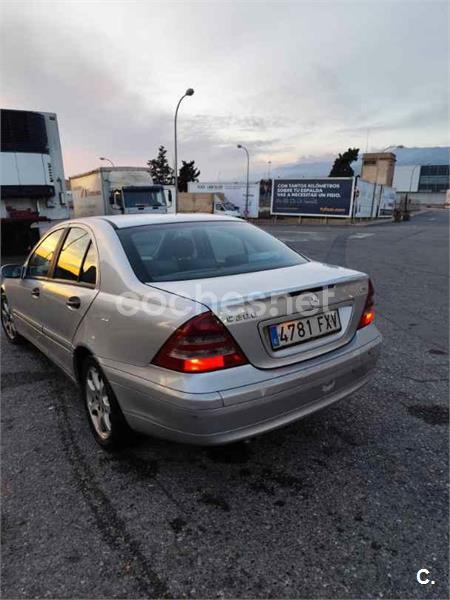 MERCEDES-BENZ 200