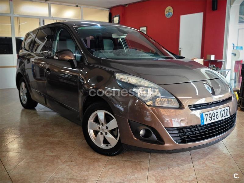 RENAULT Grand Scenic Dynamique dCi 110 5 plazas eco2