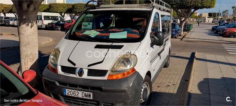 RENAULT Trafic