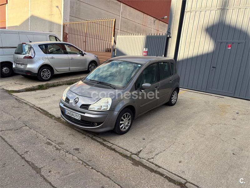 RENAULT Grand Modus Dynamique 1.2 16v 75 eco2