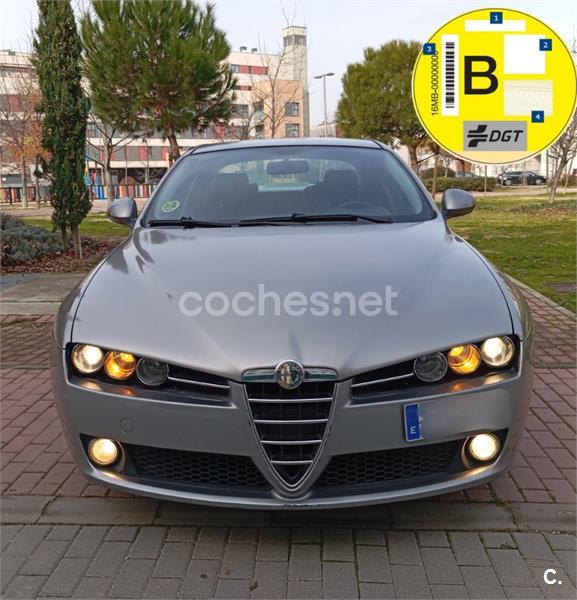 ALFA ROMEO 159 1.9 JTDM 16V 6M Distinctive