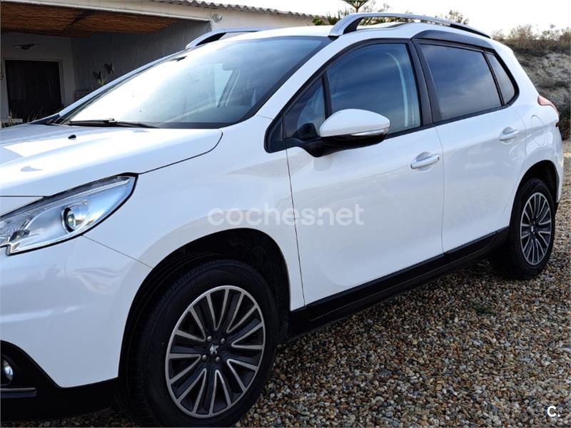 PEUGEOT 2008 Style 1.2L PureTech