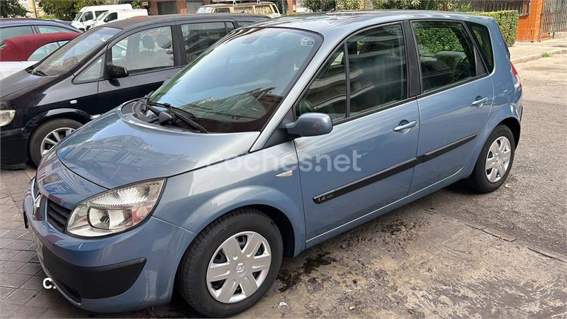 RENAULT Scenic CONFORT AUTHENTIQUE 1.4 16V