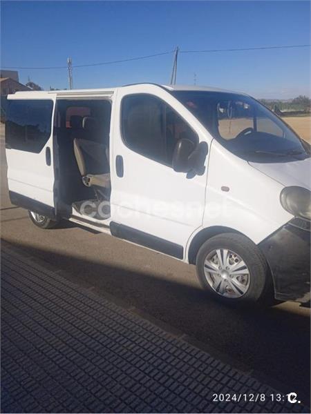 RENAULT Trafic