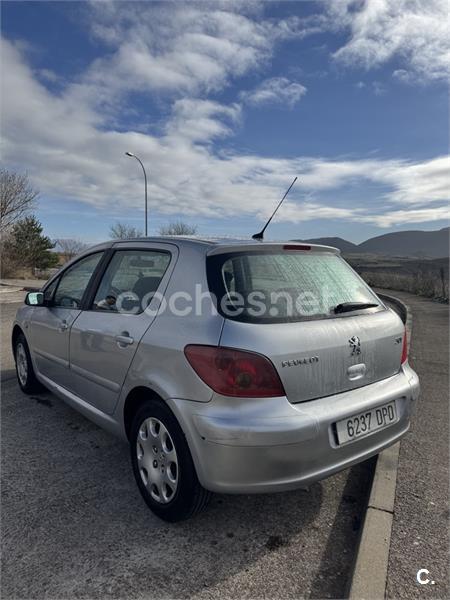 PEUGEOT 307 1.6 XT