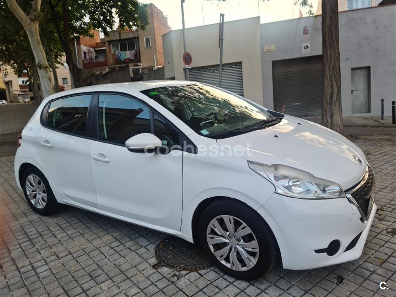 PEUGEOT 208 ACTIVE 1.2 VTi 82