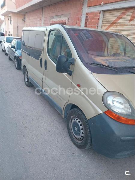 RENAULT Trafic