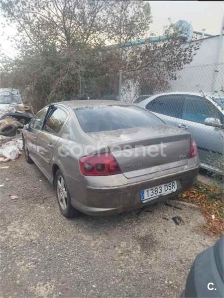 PEUGEOT 407