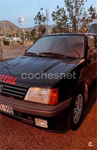 PEUGEOT 205