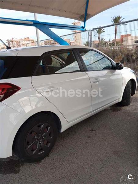 HYUNDAI i20 Active