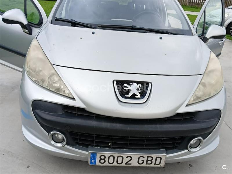 PEUGEOT 207 Confort 1.4 VTi 16v 95