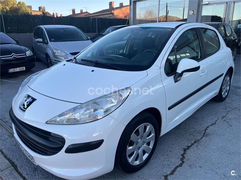 PEUGEOT 207 1.6 HDI XLine