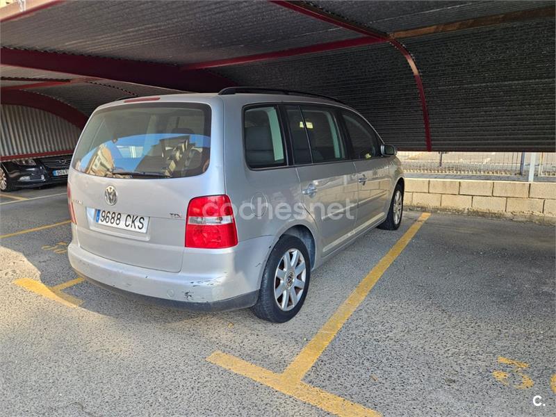 VOLKSWAGEN Touran 1.9 TDI CONCEPTLINE