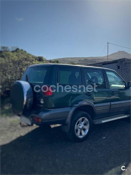 NISSAN Terrano 2.7 TDi Aventura