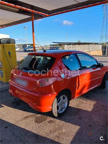 PEUGEOT 205