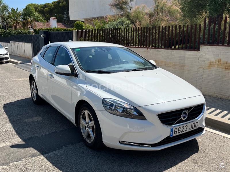 VOLVO V40 1.6 D2 Kinetic