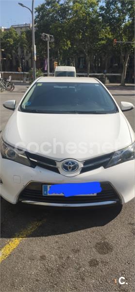 TOYOTA Auris Hybrid Feel