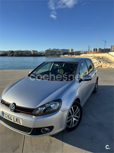 VOLKSWAGEN Golf 1.6 TDI DPF Sport