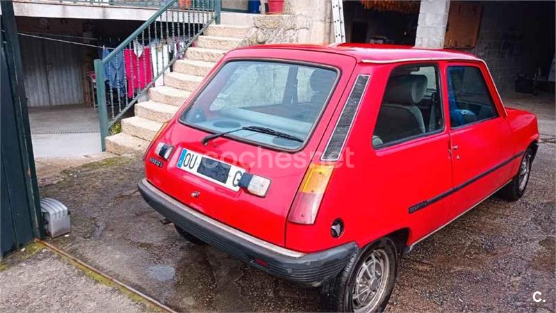 RENAULT R5