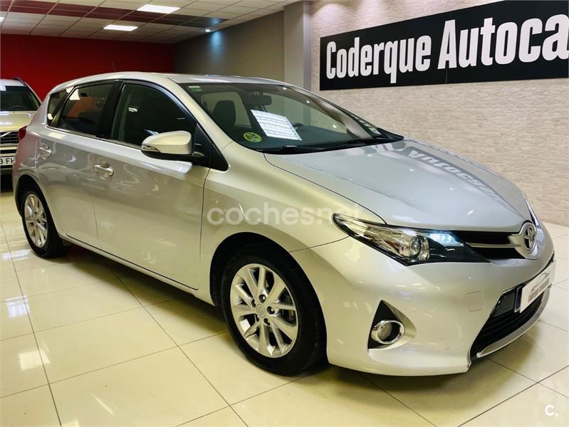 TOYOTA Auris 1.4 90D BUSINESS