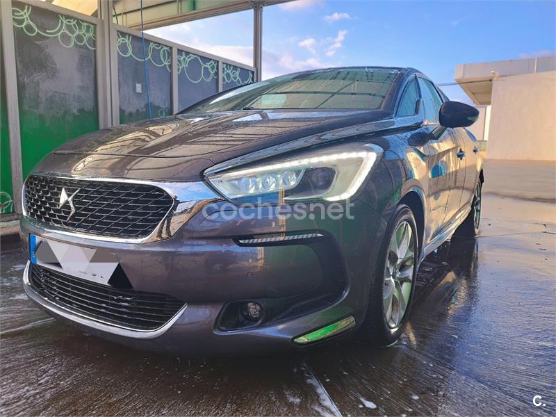 DS DS 5 Hybrid4 Airdream Desire