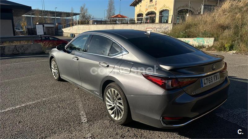 LEXUS ES 2.5 300h Luxury