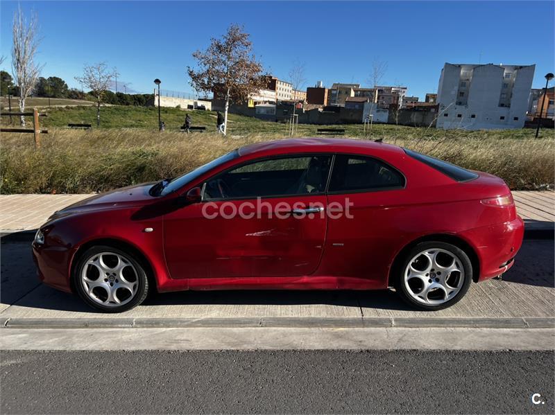 ALFA ROMEO GT 1.9 JTD Distinctive