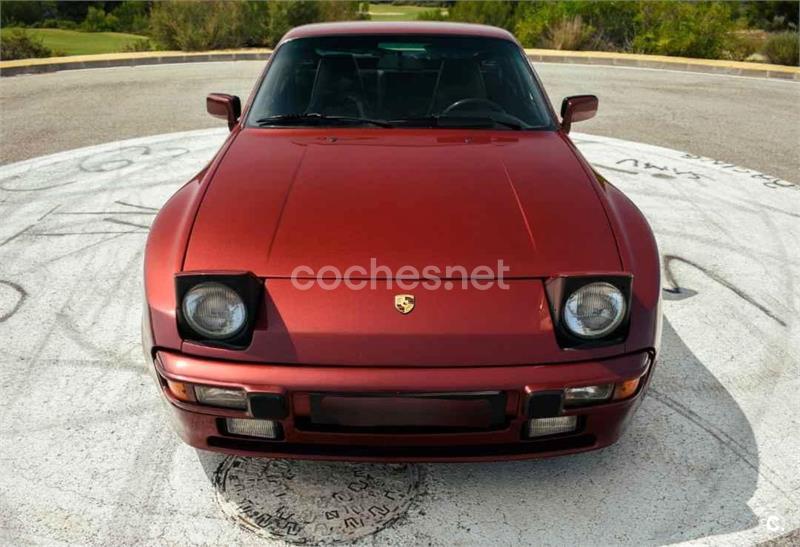 PORSCHE 944