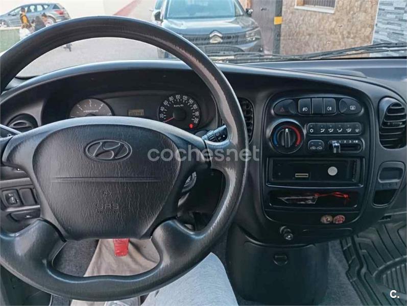 HYUNDAI H1