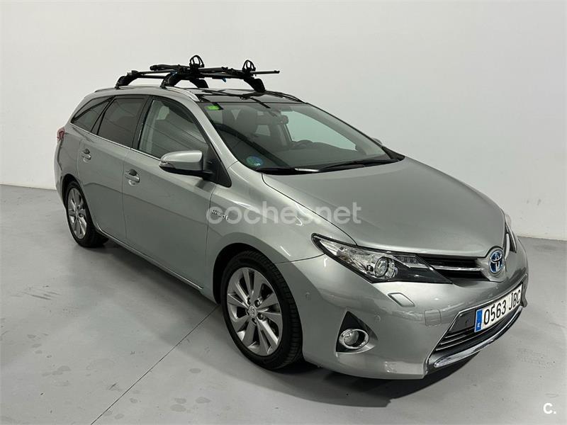 TOYOTA Auris Hybrid Advance Touring Sports