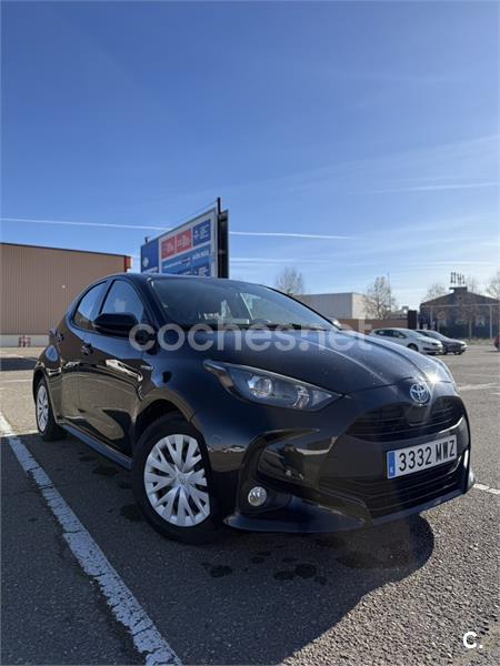 TOYOTA Yaris 1.5 120H Business Plus