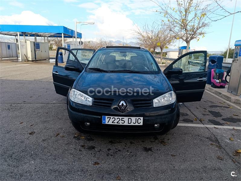 RENAULT Megane CONFORT DYNAMIQUE 1.6 16V