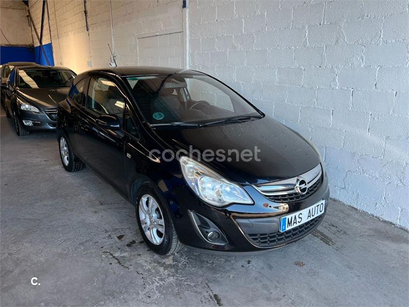 OPEL Corsa 1.2 Essentia