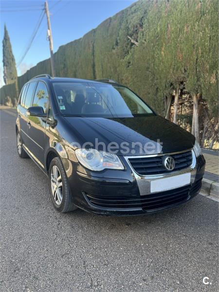 VOLKSWAGEN Touran 1.9 TDI Advance