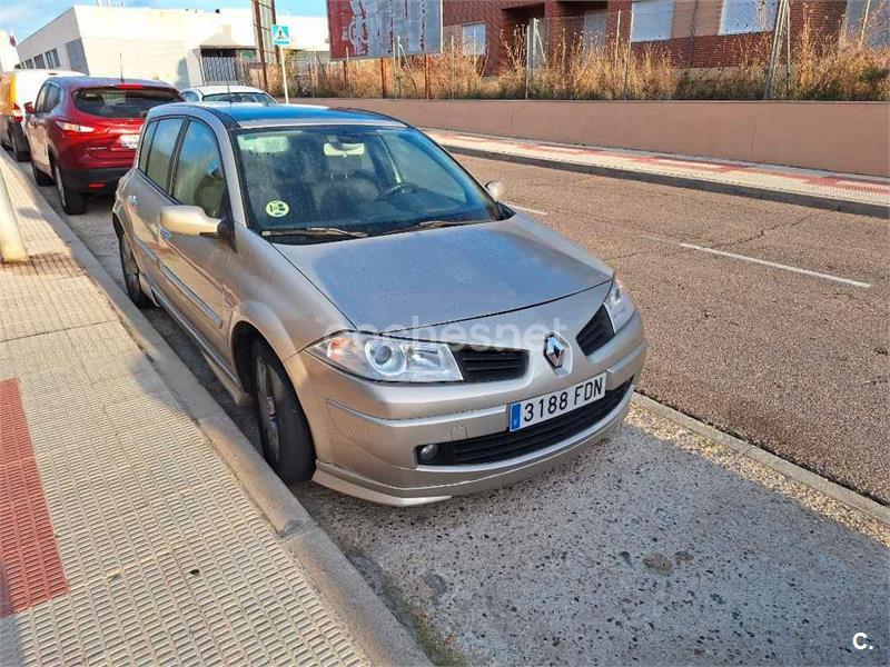 RENAULT Megane