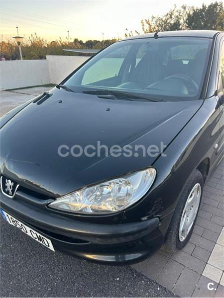 PEUGEOT 206