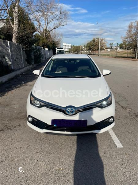 TOYOTA Auris 1.8 140H Active Bus. P. Touring Sports