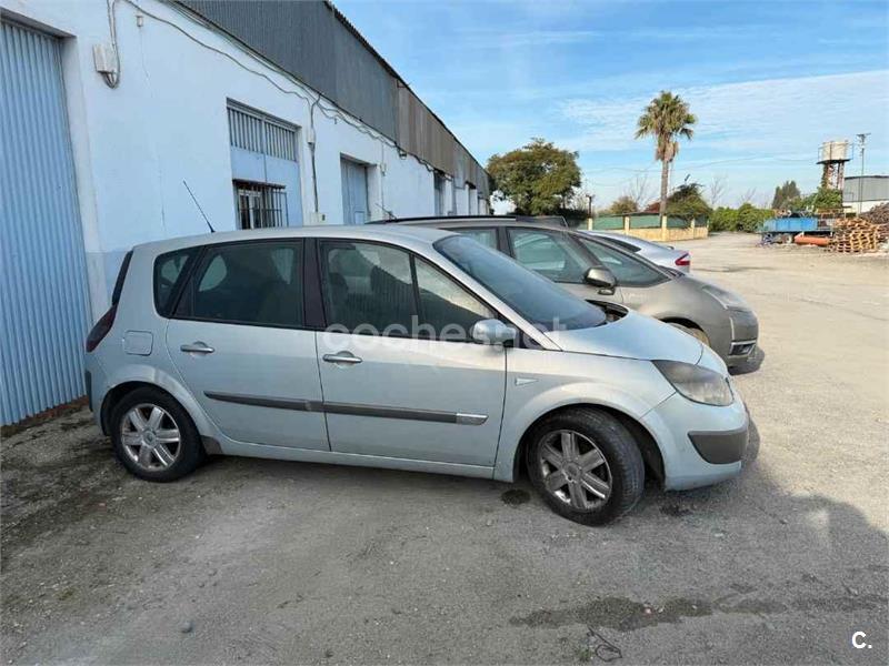 RENAULT Scenic