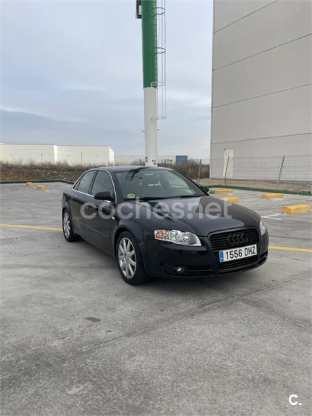 AUDI A4 2.0 T FSI quattro