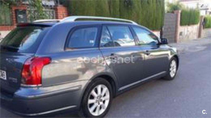 TOYOTA Avensis 2.0 D4D SOL