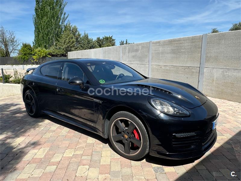 PORSCHE Panamera GTS