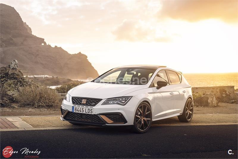 SEAT Leon 2.0 TSI DSG7 Cupra Carbon Edition