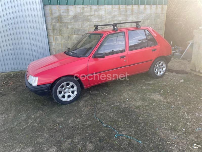 PEUGEOT 205