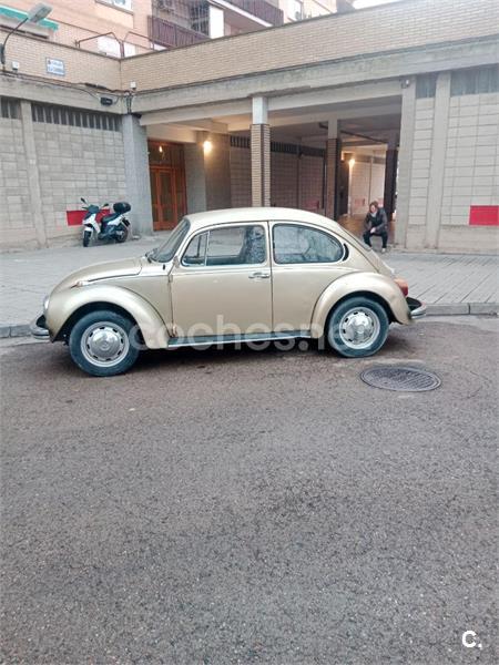 VOLKSWAGEN Beetle