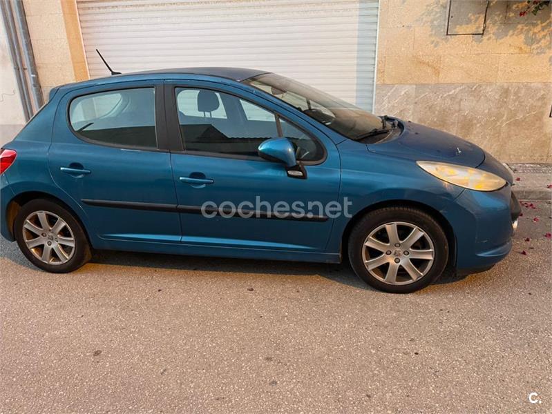 PEUGEOT 207