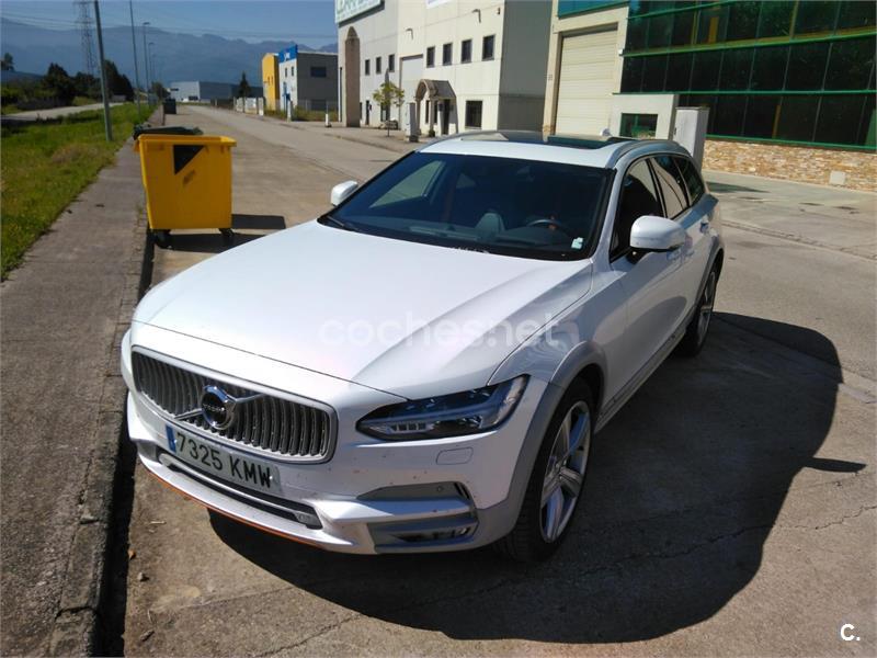 VOLVO V90 Cross Country 2.0 D4 AWD VOR Auto