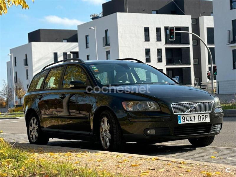 VOLVO V50